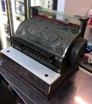 Antiqu Cash Register